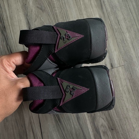 Air Jordan 7 Retro BG 'Bordeaux' 2015 - Picture 2 of 7